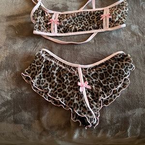 Sexy leopard 2 piece lingerie